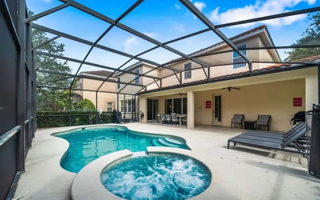 Spacious Home w/ Private Pool/spa! Sleeps 21