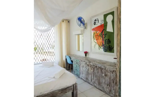 Baobab Beach House Bed & Breakfast