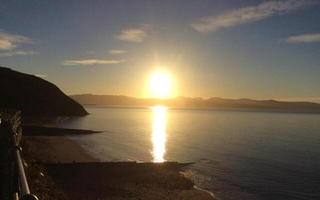 Marine Terrace Apartments