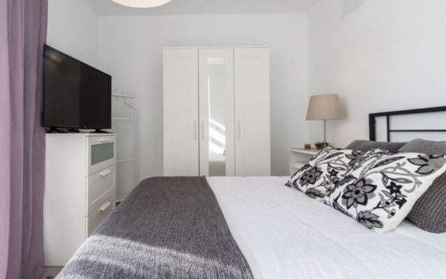 House JAZMIN L'Ampolla