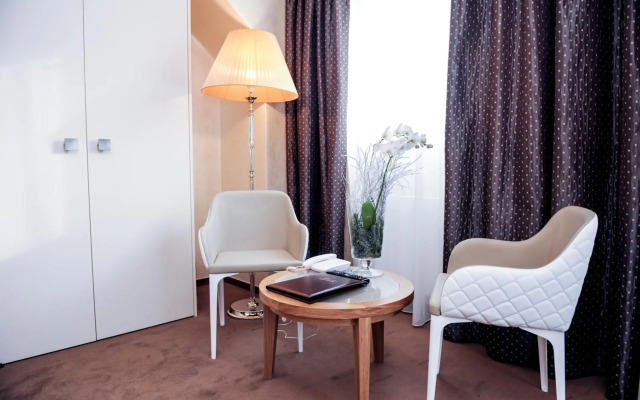 Myo Hotel Mysterius