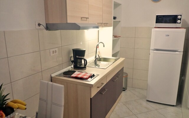 Apartments Lilly BY THE SEA