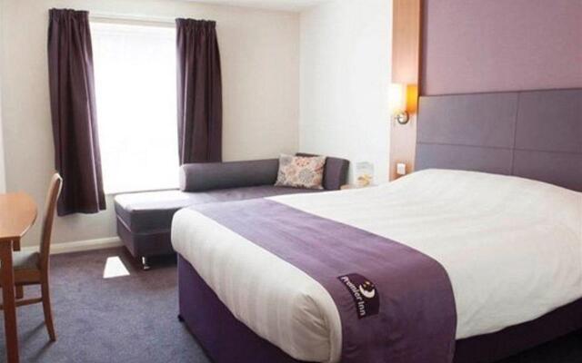 Premier Inn Uk Rotherham East (m18/m1)