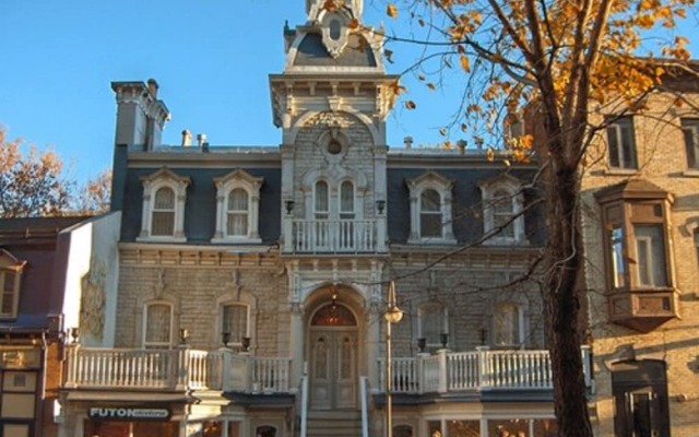 Le Château du Faubourg B&B