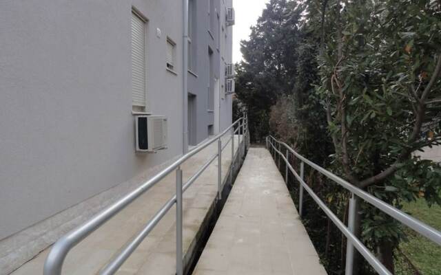 Center Apartment C 25