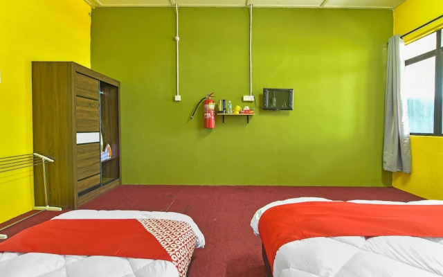 OYO 90744 Bari Indah Beach Resort