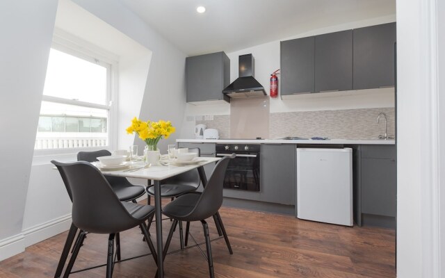 Earl's Court by CAPITAL 119