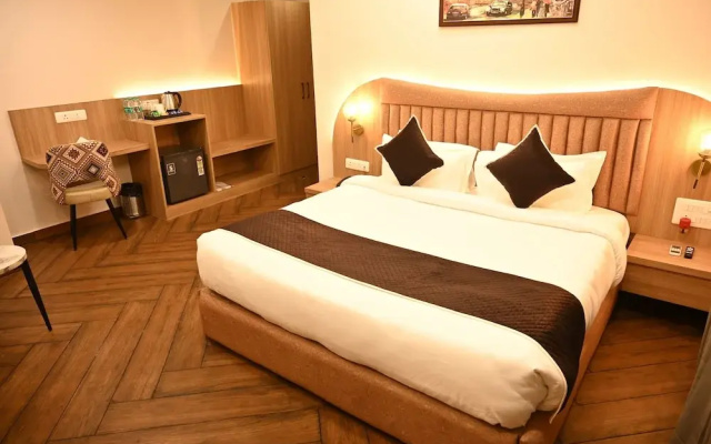 The Regal Crown By Ritya Hotels