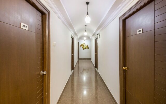 Iroomz Hotel Fusion Inn