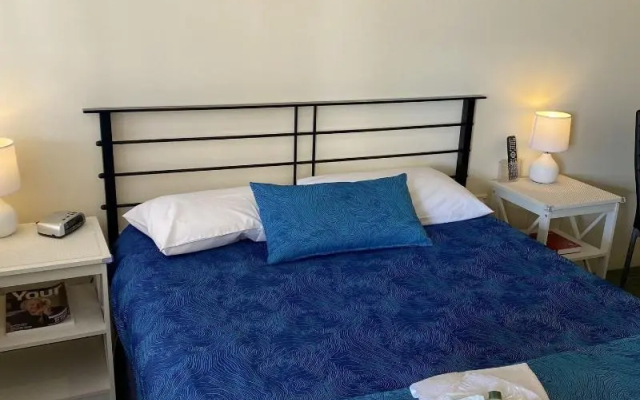 Paddle Steamer Motel