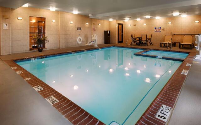Best Western Plus Red River Inn