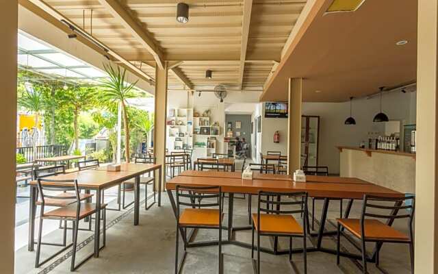 OYO 2510 Selasar Senggigi Residence