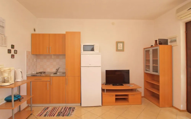 Apartment 21