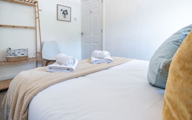 Canol Y Bryn - 3 Bedroom Holiday Home - Tenby