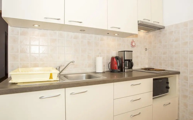 Apartment 51
