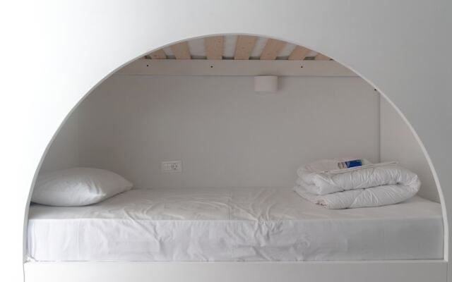 Central Oia Hostel