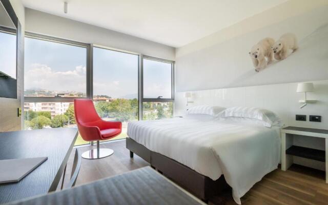 Life Hotel