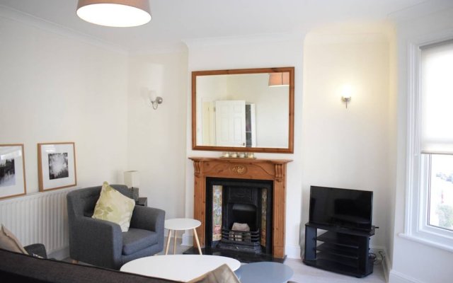 Bright 2 Bedroom Flat in East Dulwich