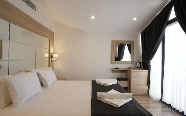 Alesta Seaside Residence