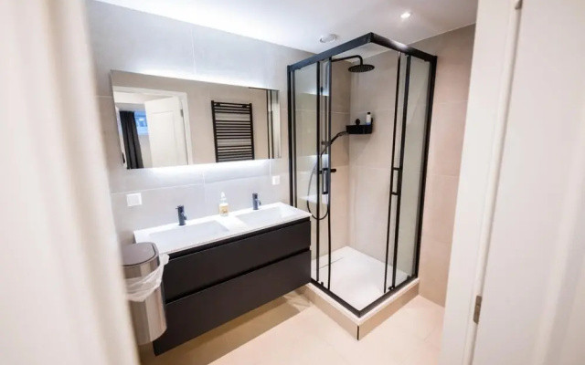 Blithe 4 Bedroom Apartment 105m2 -ss177b-