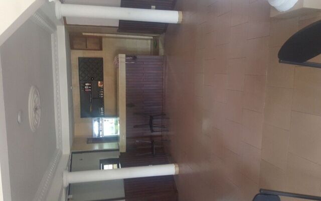 First Choice Hotel