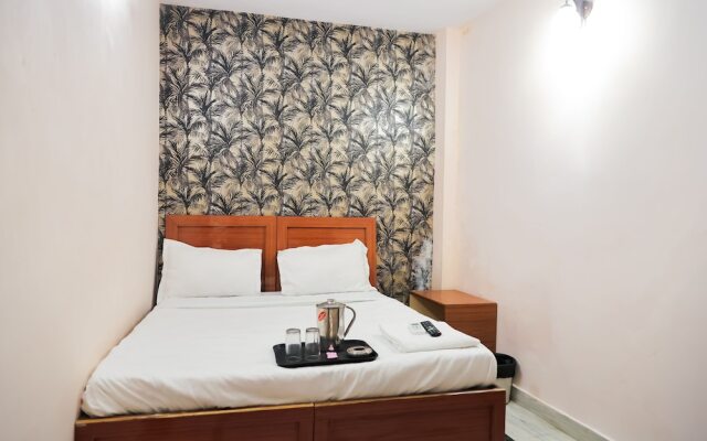 Roomshala 127 Mannat Stay