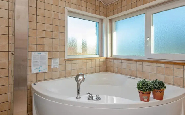 6 Person Holiday Home in Tarm