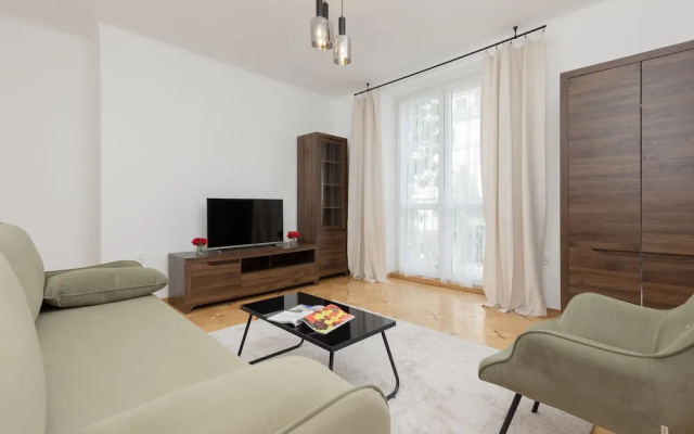 Bałuckiego Apartment Warsaw by Renters