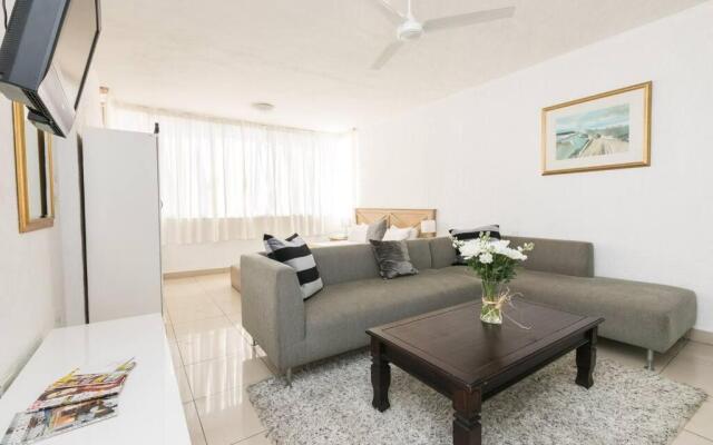 Inn & Out Sandton Park