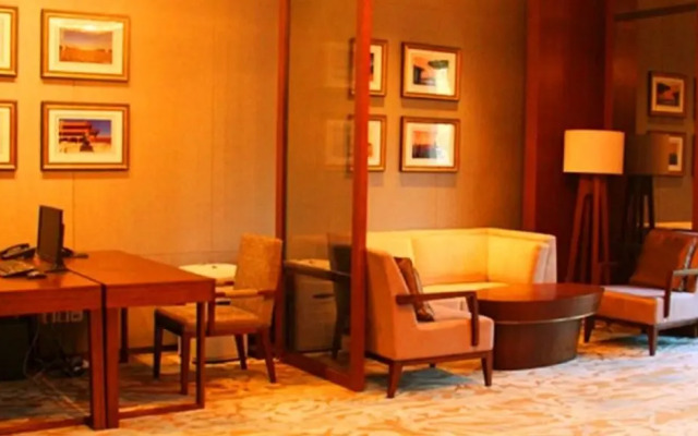 Swan Lakeview Hotel