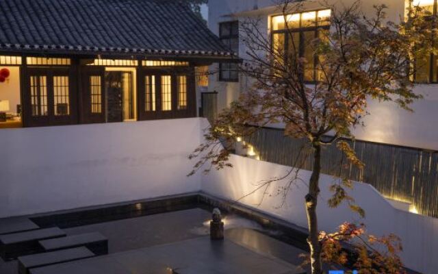 SanShanLi.Rustic Luxury Hotel