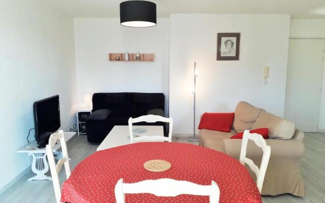 2 pieces terrasse parking au calme PHEOBUS