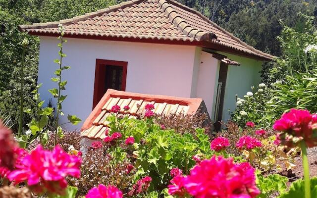 House With one Bedroom in Camacha, With Wonderful Mountain View, Enclo