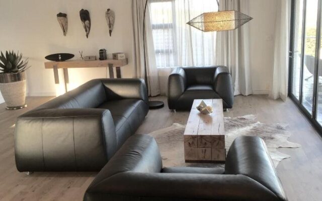 Cambalala Guest House