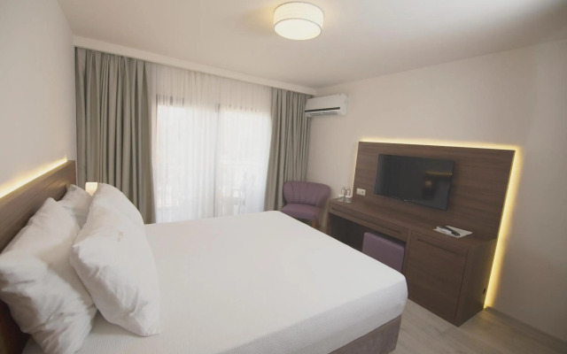 Neopol Hotel Deluxe