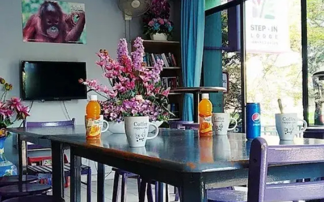 Step In Lodge Hostel