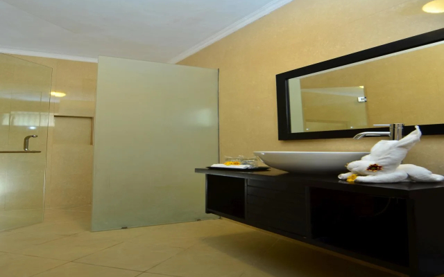 Sarinande Hotel