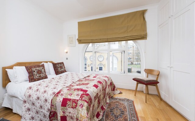 Central 2BR Family Home near Tower Bridge
