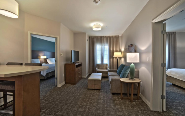Staybridge Suites Houston - Humble Beltway 8 E by IHG