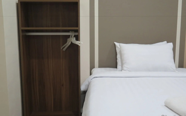 S Hotel and Residences
