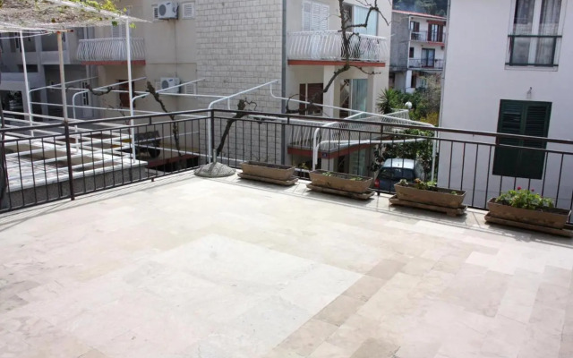 Apartments by the sea Podgora, Makarska - 6082
