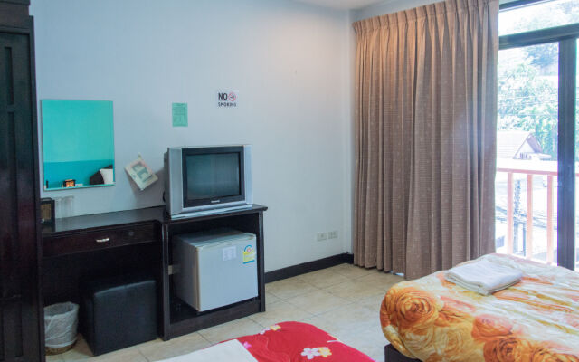 Patong Bay Guesthouse