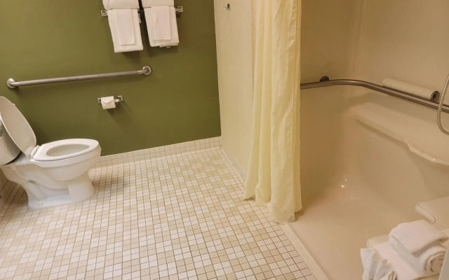 Sleep Inn & Suites Bay View Acme - Travers City