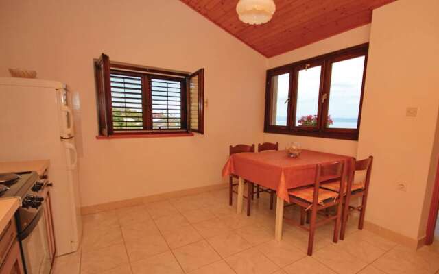 Stunning Home in Prizba With Wifi and 3 Bedrooms