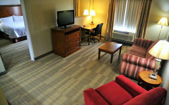 Hampton Inn & Suites McComb