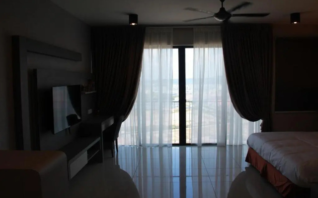 Arch Plus Studio at Trefoil Setia City