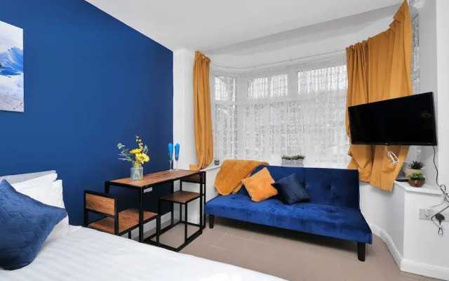 Argyll Rooms Self-Contained Studio with En-Suite