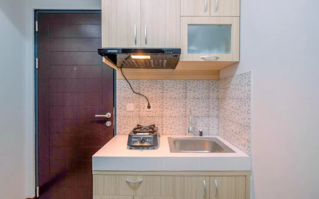 Comfort 1Br At Royal Heights Apartment