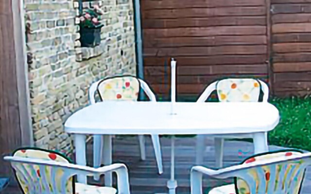 Nice Apartment in Diksmuide With 1 Bedrooms and Wifi