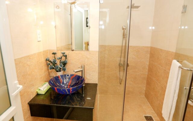 Co Hong Hotel